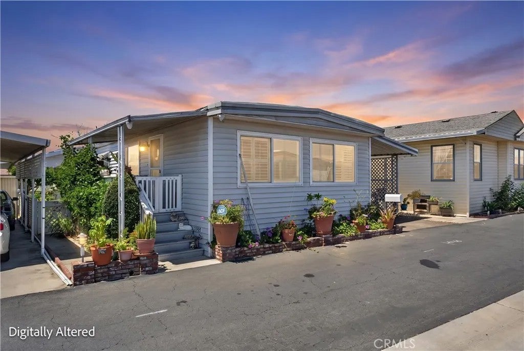 15621 Beach Blvd Spc 127 — photo