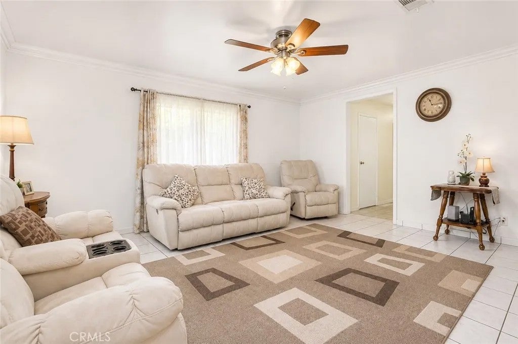 2030 E Wayside, Compton, CA 90222 — photo 2