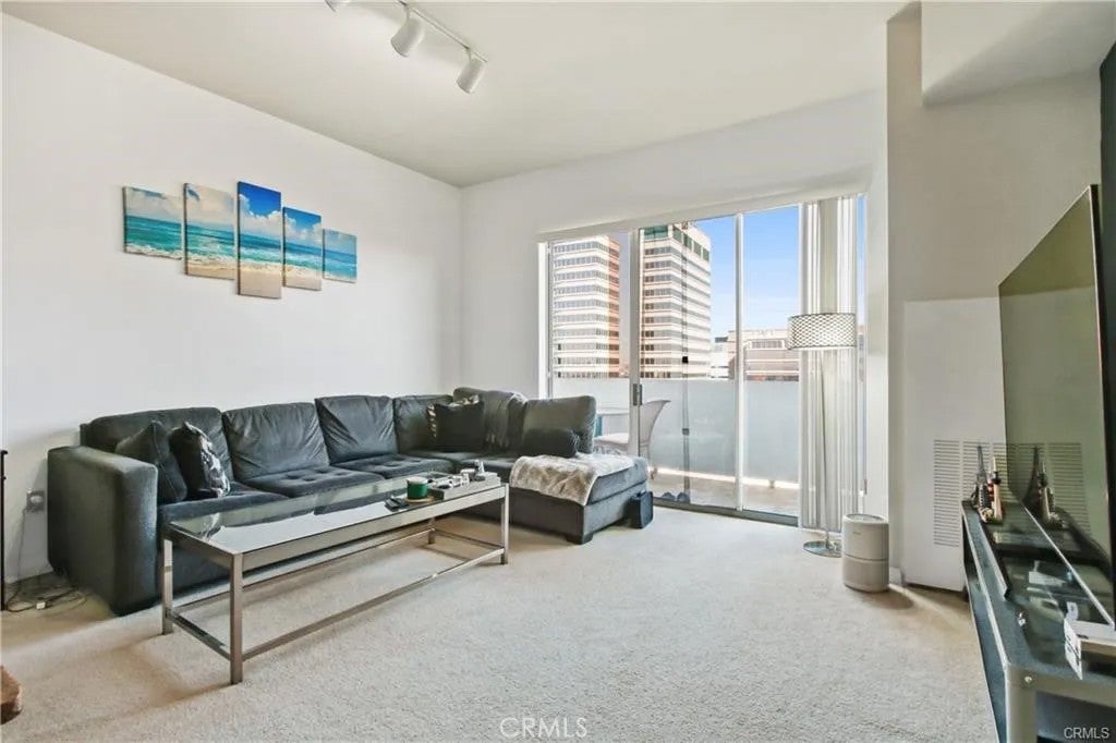 388 E Ocean Boulevard 1412 — photo