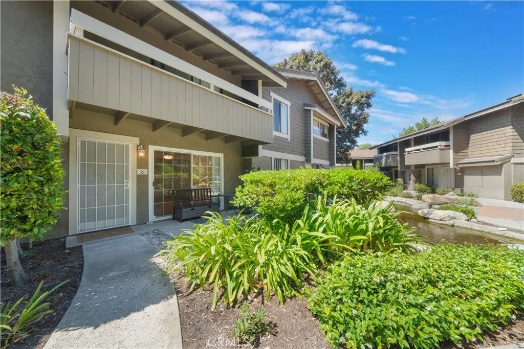 181 Streamwood — photo