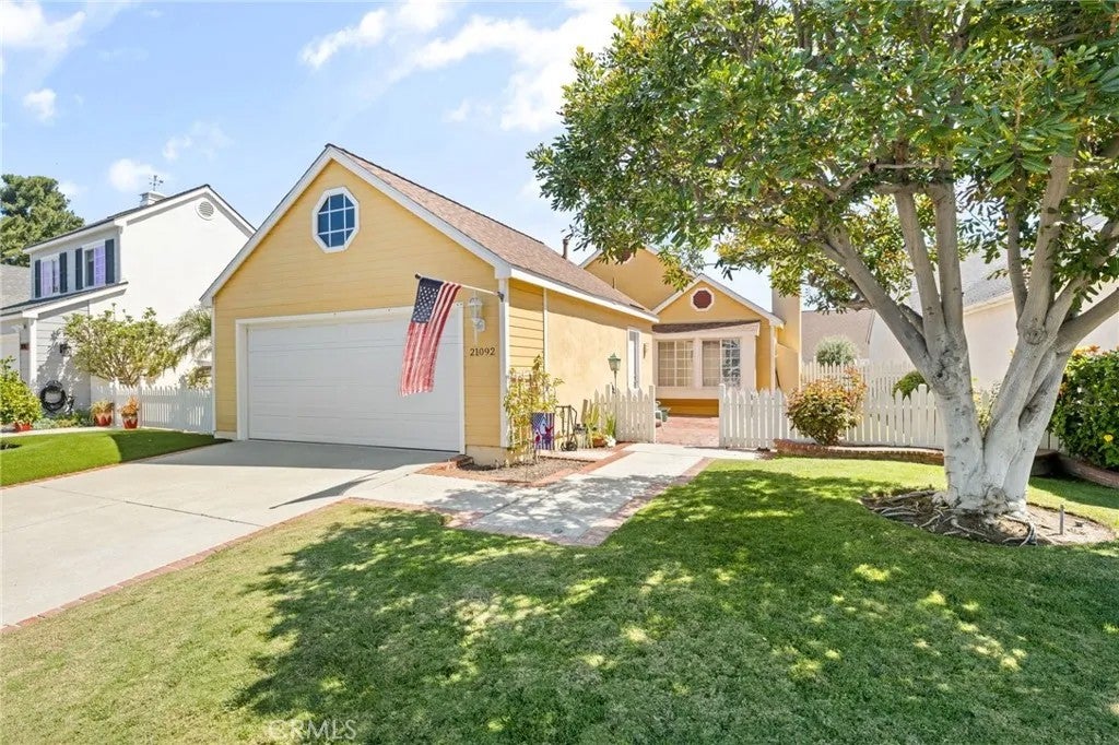 21092 Cedar Lane — photo