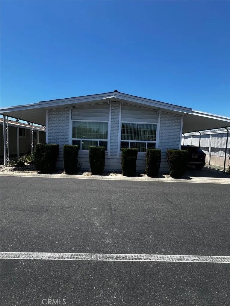10770 Katella 19 — photo
