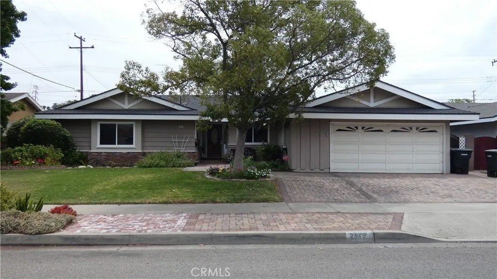 2515 N Cottonwood — photo