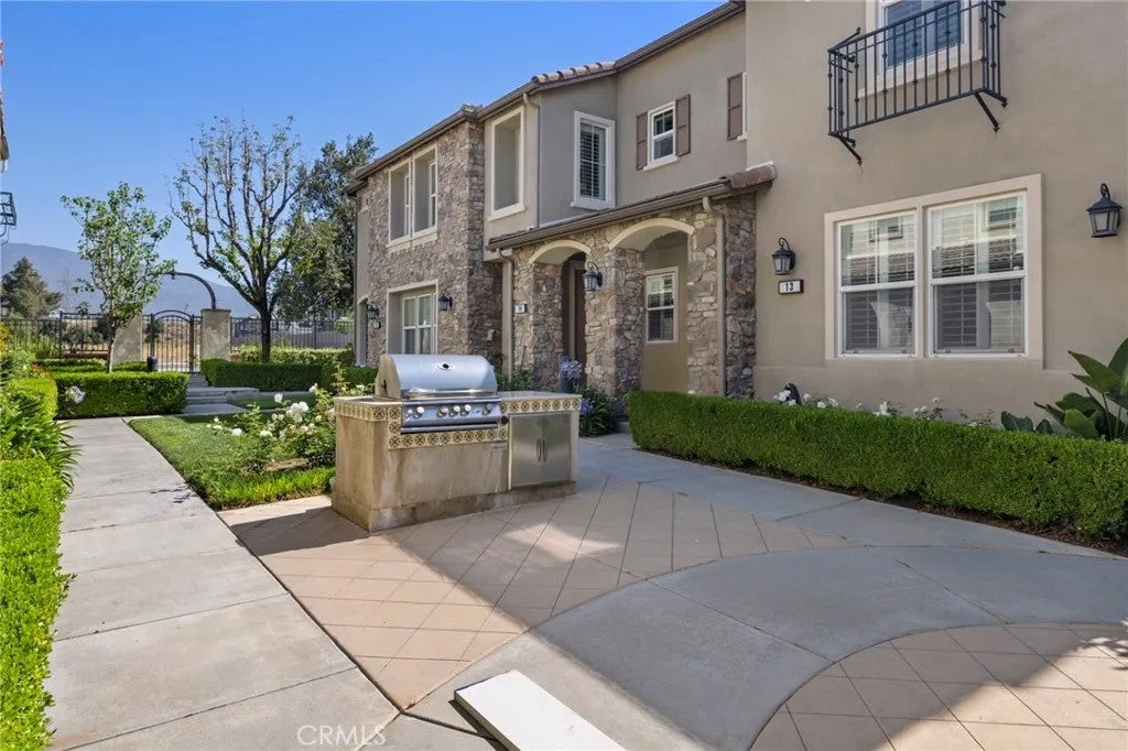 14975 S Highland Avenue 13 — photo