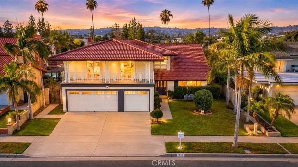251 Avenida Santa Anita — photo