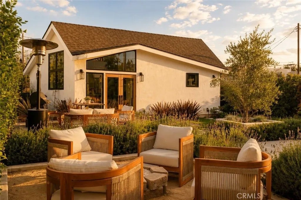 2137 Santa Ynez Street — photo