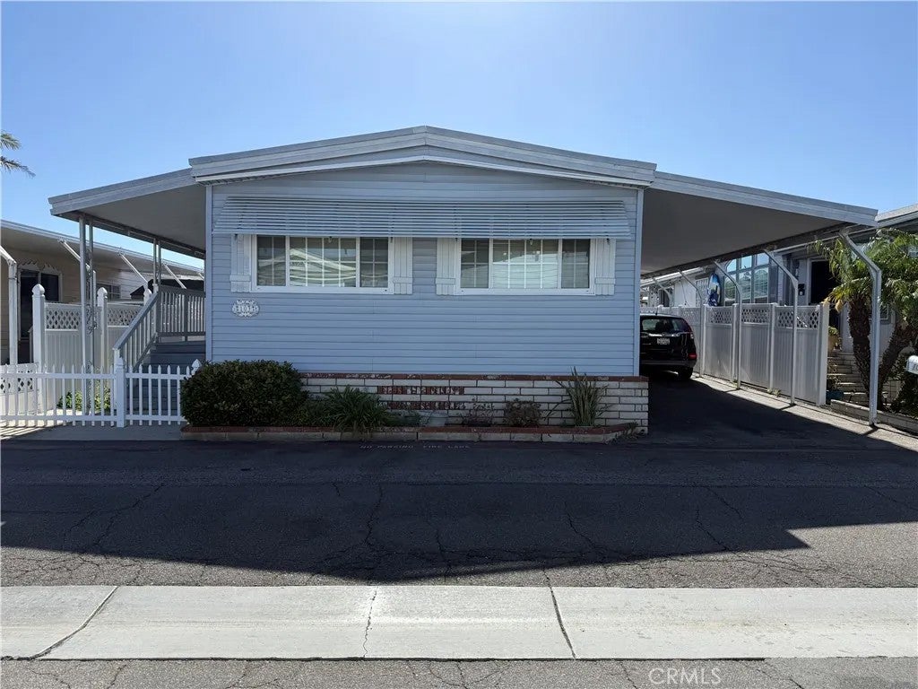 20701 Beach 103 — photo