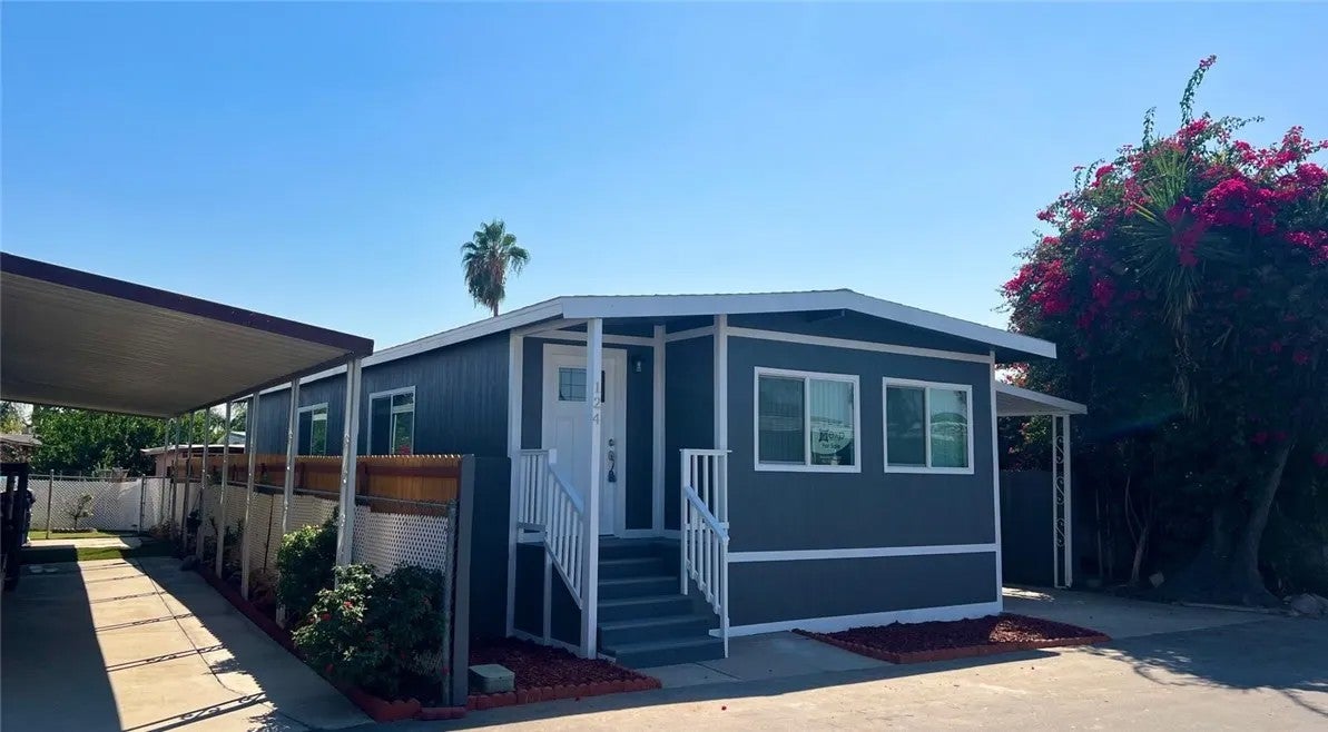 10701 Cedar 124 — photo