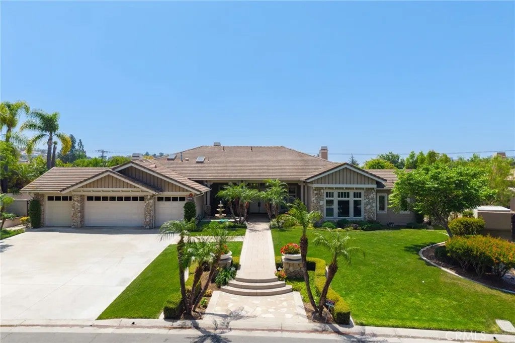 6810 Sycamore Glen — photo