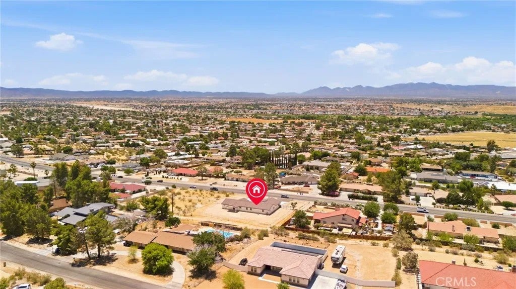 14685 Apple Valley Road — photo