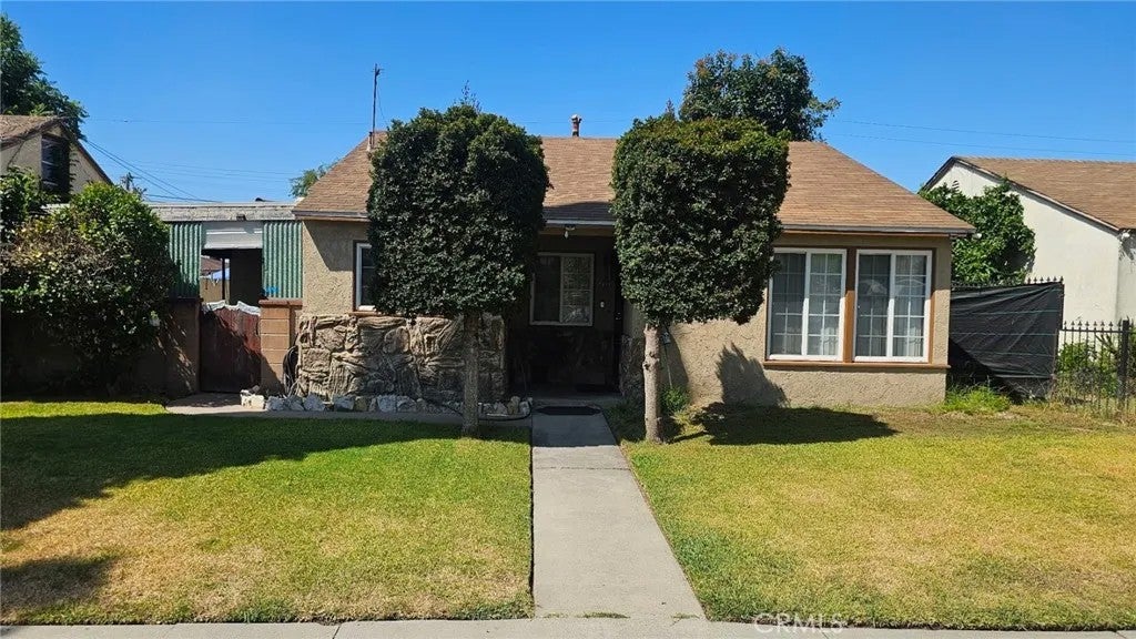 4040 Martin Luther King Jr — photo