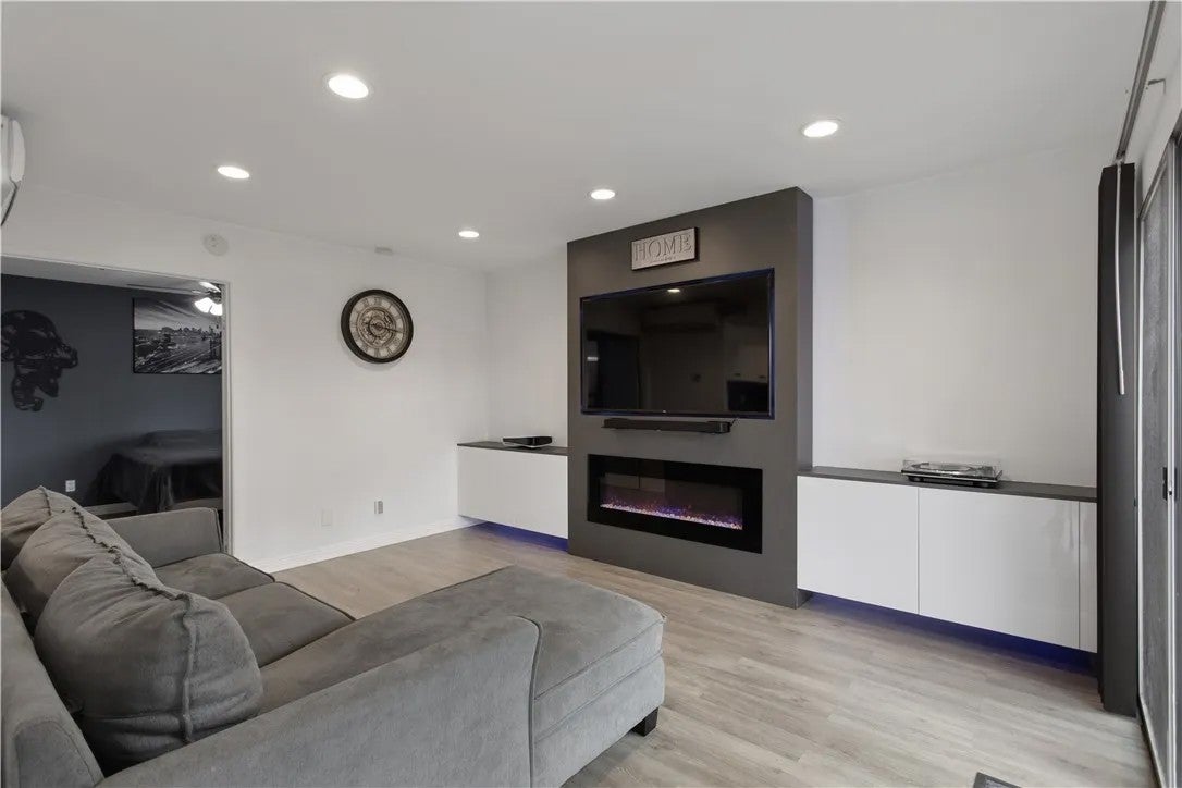 2700 Brea Boulevard 38 — photo