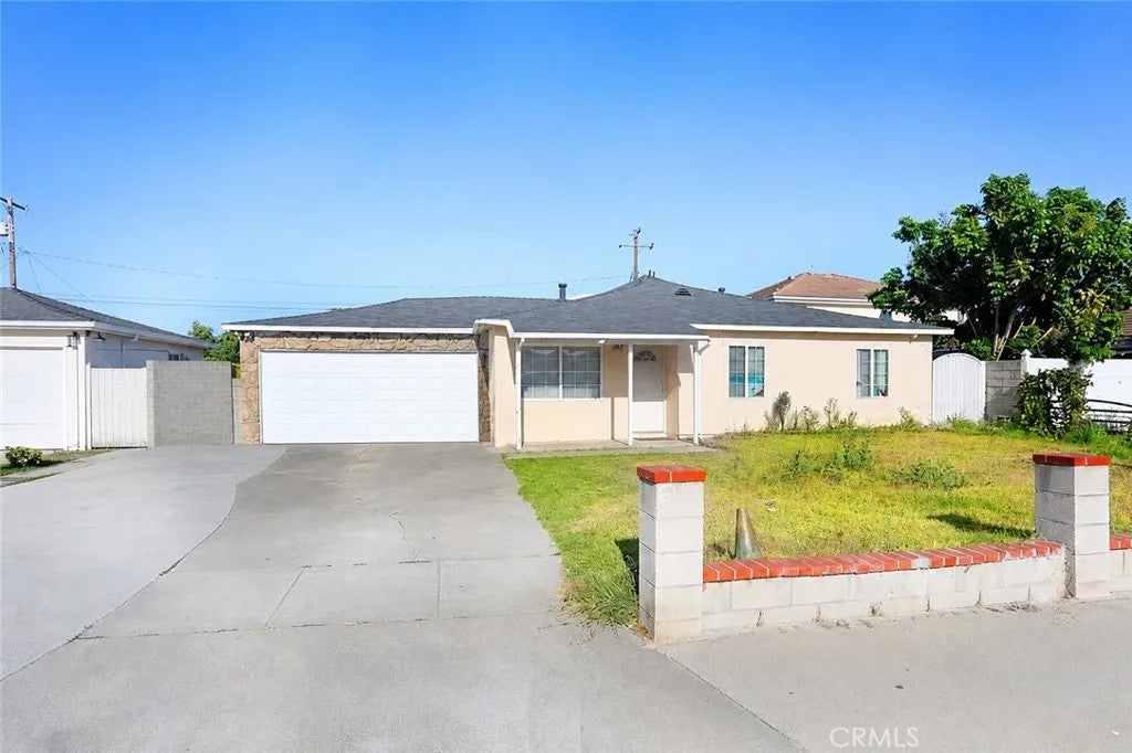 14902 Purdy — photo