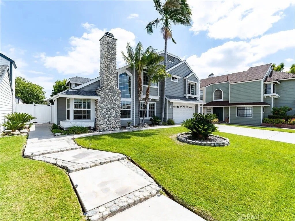 16660 Carriage Circle — photo