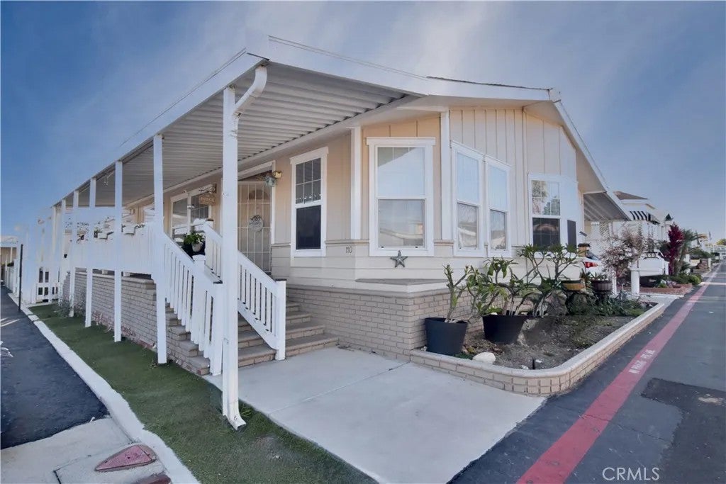 9850 Garfield 110 — photo