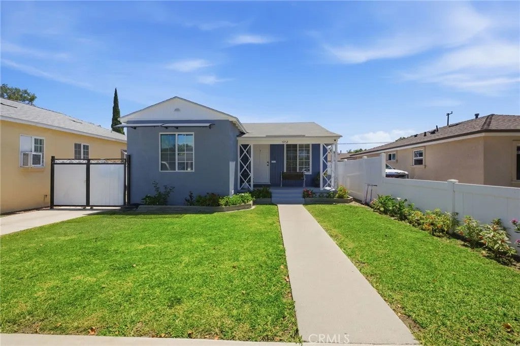 5952 Gaviota — photo