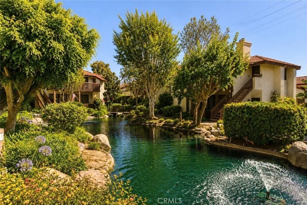 13110 Creek View 202 — photo