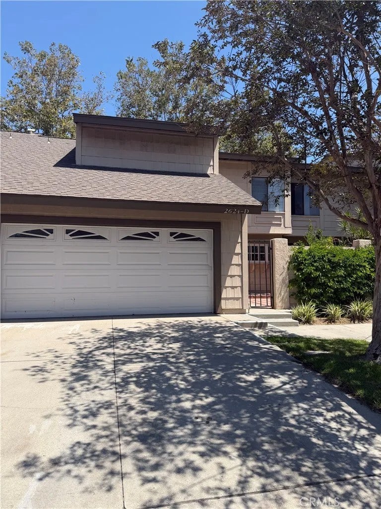 2624 N Tustin Avenue D — photo
