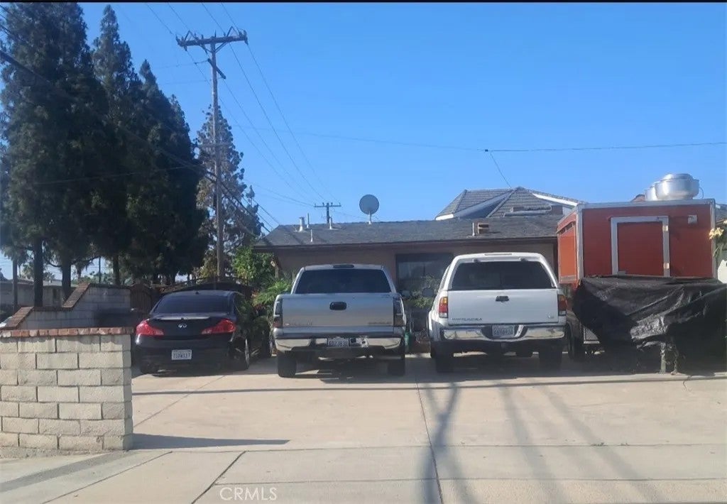 5984 Los Ranchos — photo
