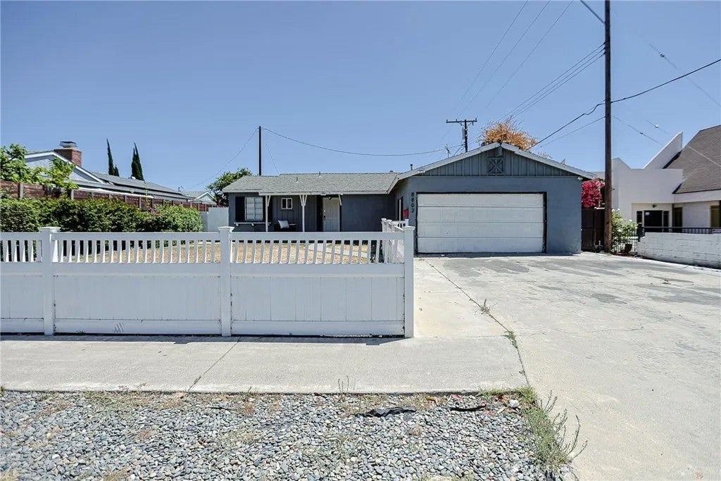 8802 Lampson Ave — photo