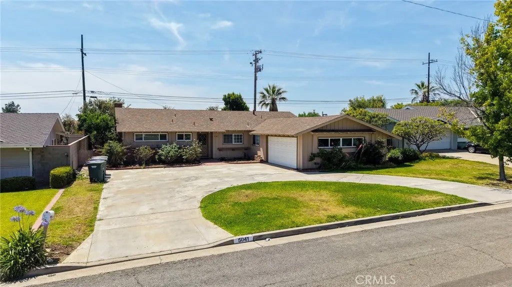 5041 Ridglea Avenue — photo