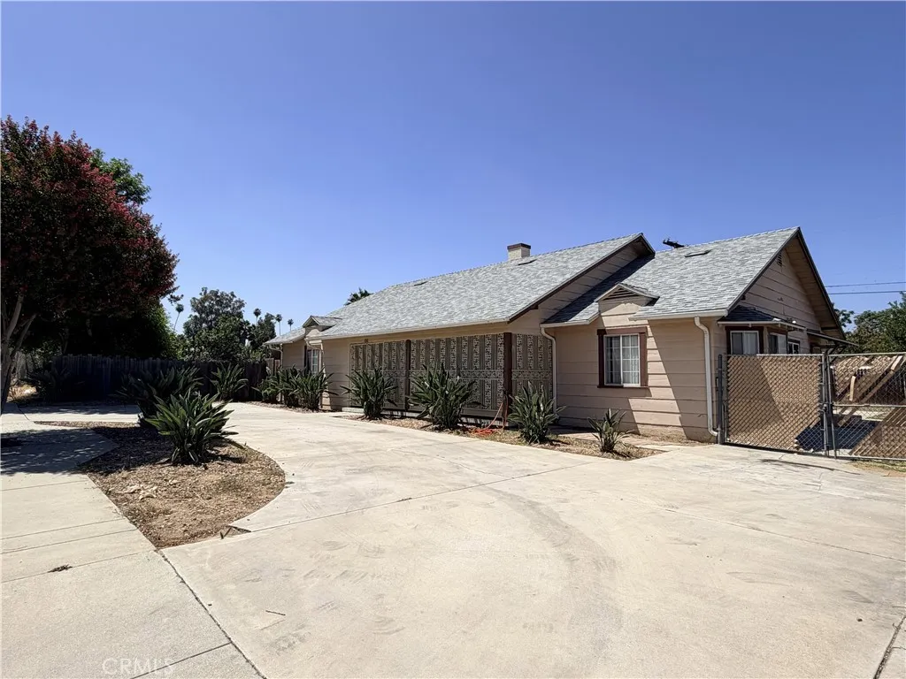2820 Madison, Riverside, CA 92504 — photo 2