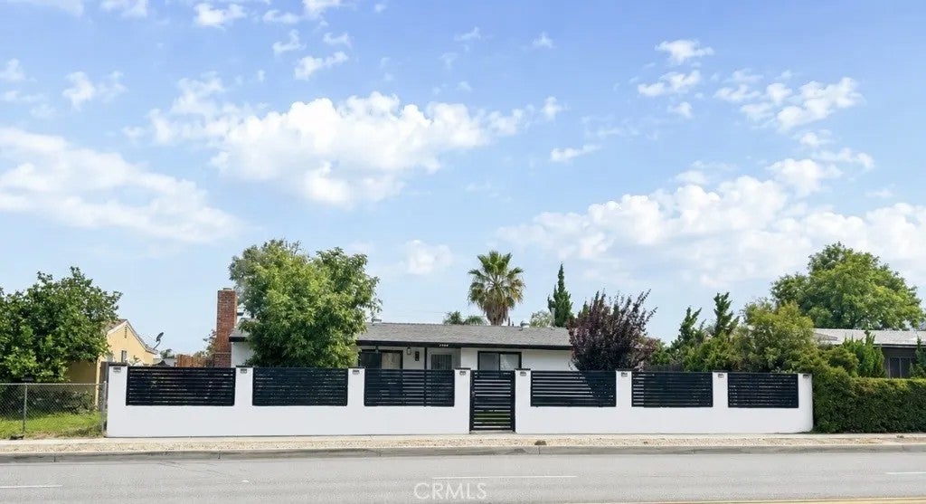 9444 Cedar — photo