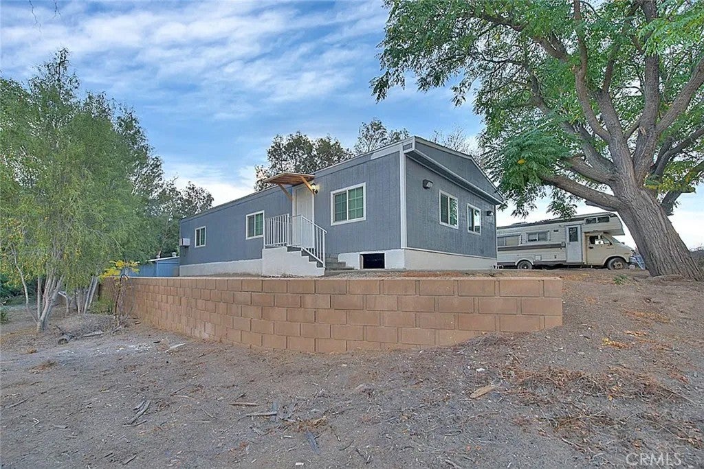 22784 Grand — photo