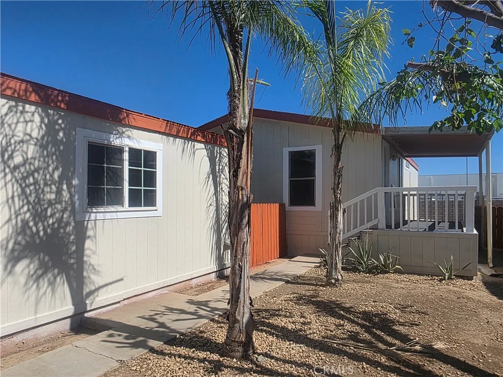 80 E Dawes #3, Perris, CA 92571 — photo 2