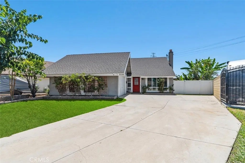 3338 E Radcliffe — photo