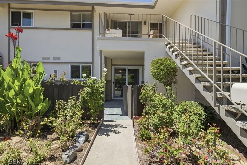 22716 Nadine Circle a — photo