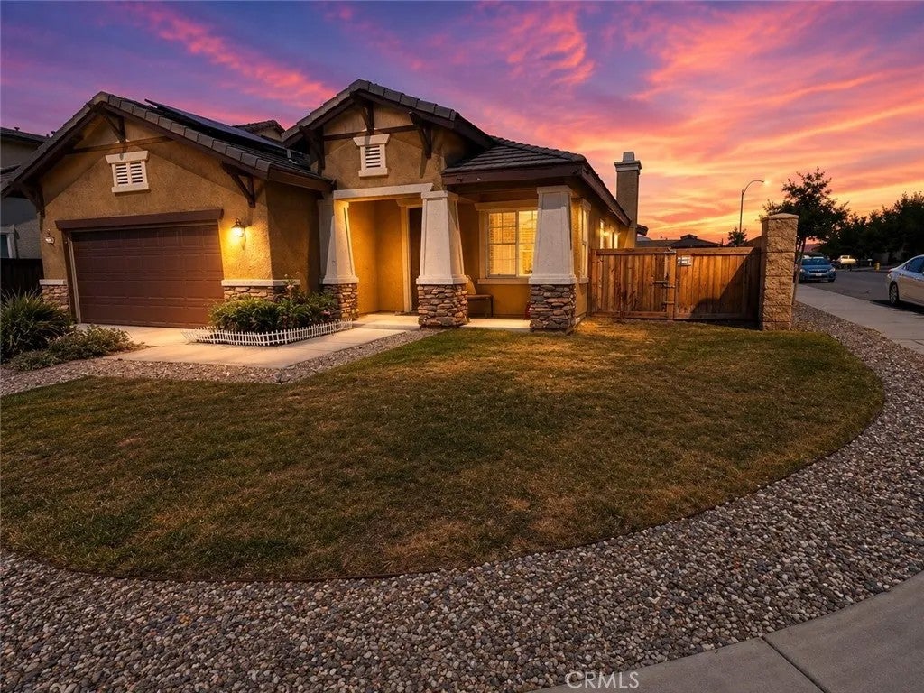 13745 Bayberry — photo