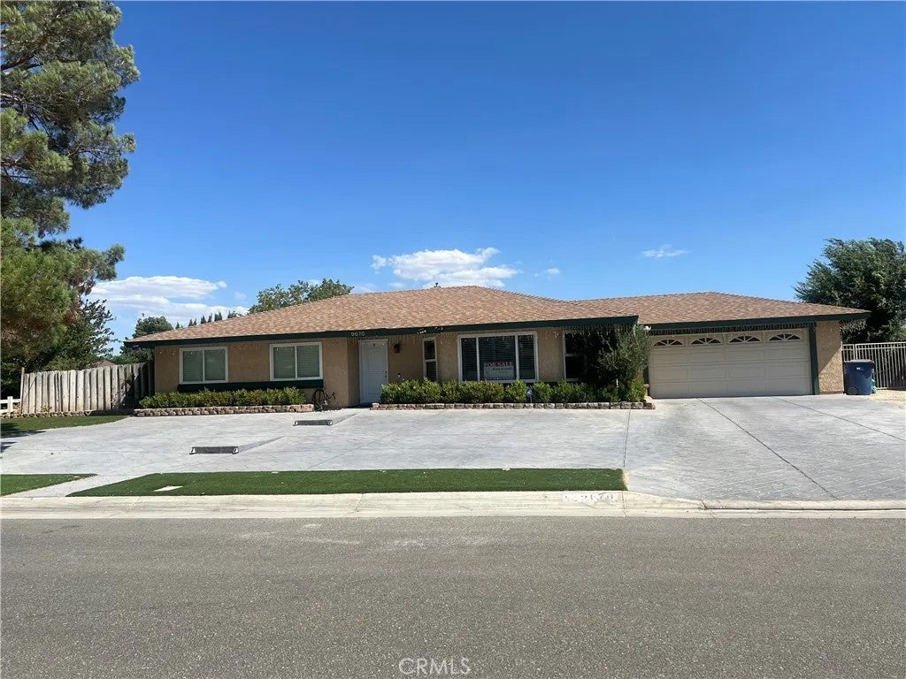 9670 E Avenue R12 — photo