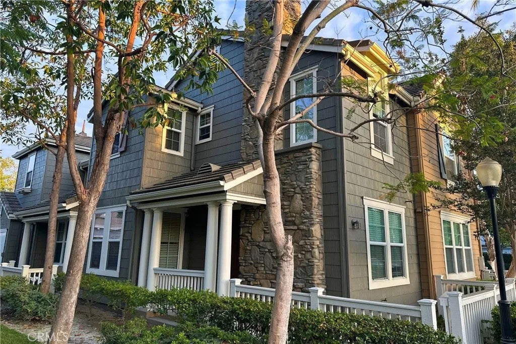 15 Elmhurst — photo