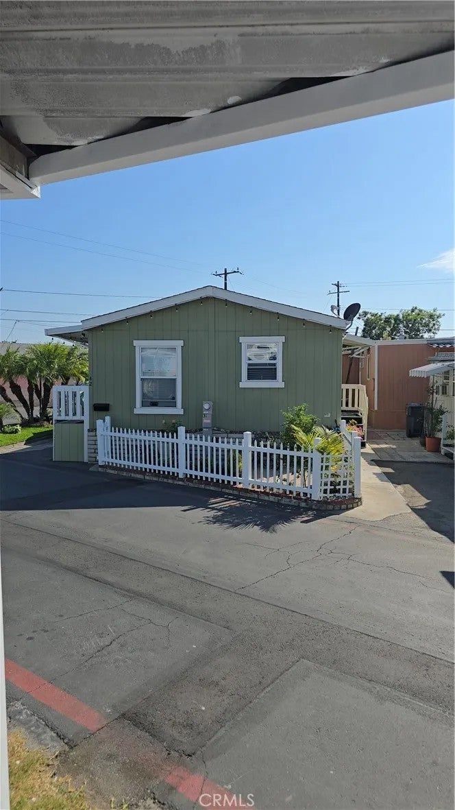 5002 W Mcfadden — photo
