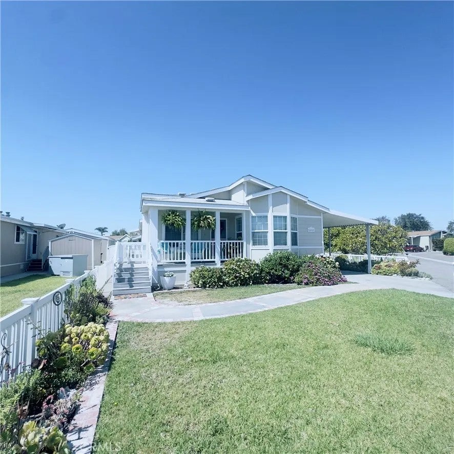 11 Pine Via — photo