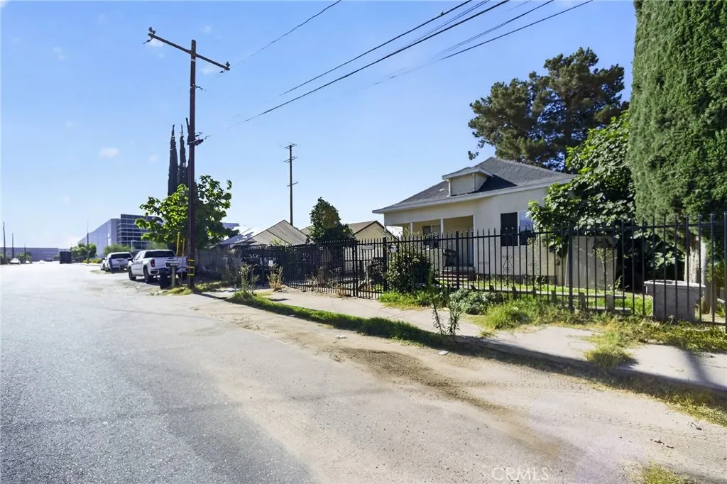 24809 E Benedict, San Bernardino, CA 92408 — photo 3
