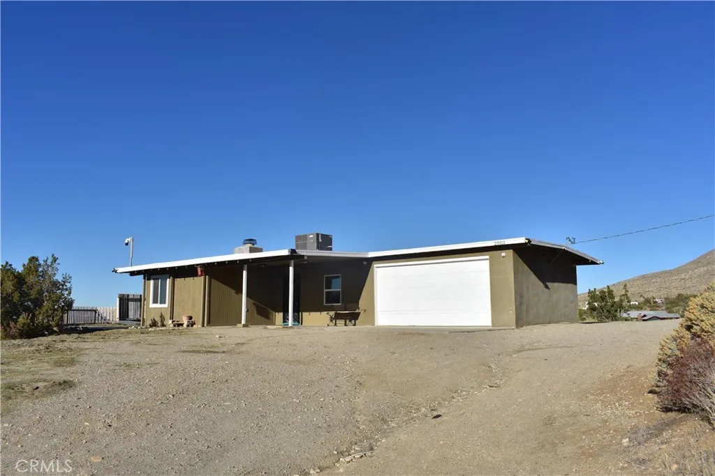 20511 Memory, Apple Valley, CA 92308 — photo 2