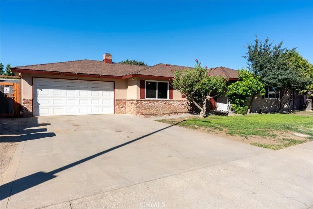544 Adams Drive — photo