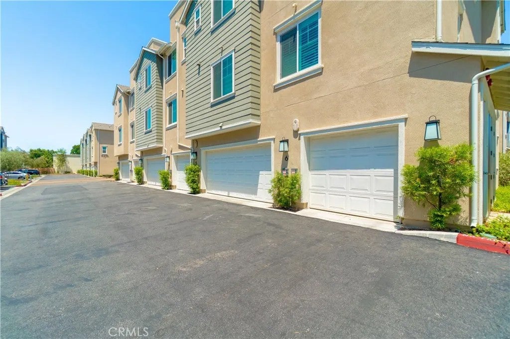 16434 Whittier #6 Boulevard — photo