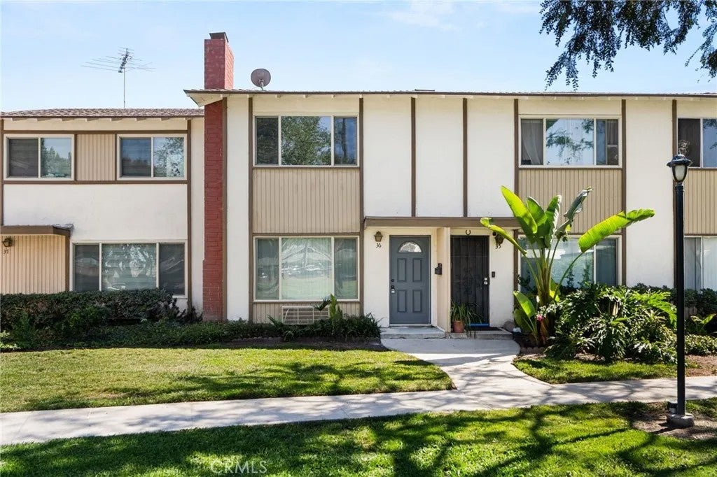 1722 Mitchell 36 — photo