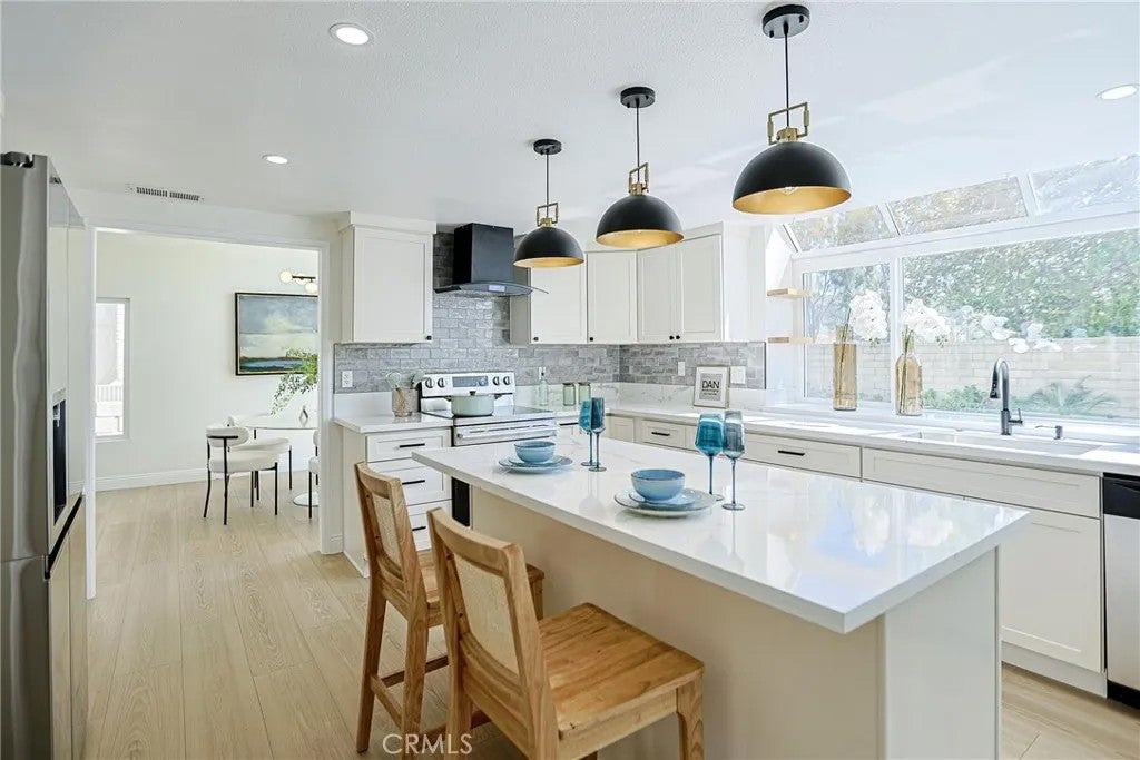 26062 Ramjit Court — photo