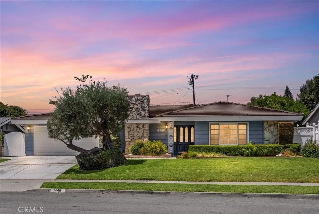 1449 La Canada Drive — photo