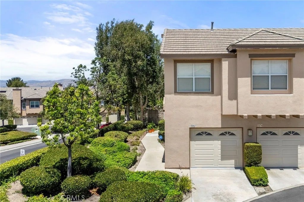 1382 S Country Glen Way — photo