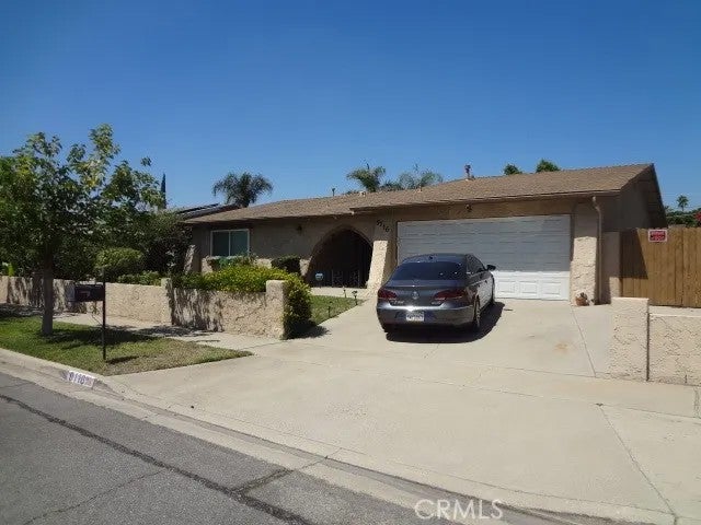 9116 Amber Court — photo