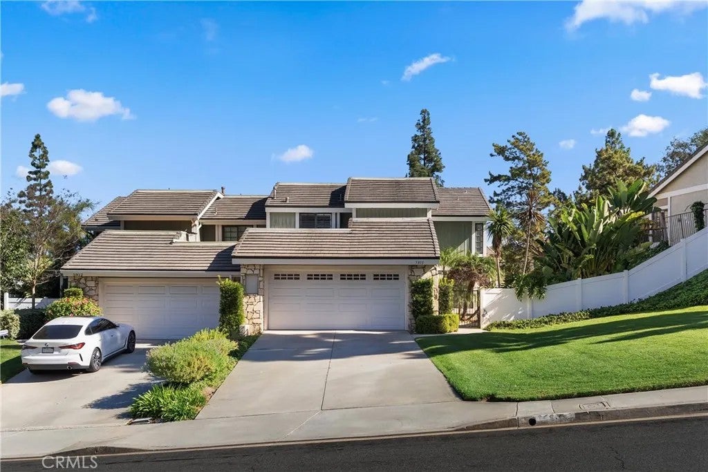 5810 E Mountain Loop — photo