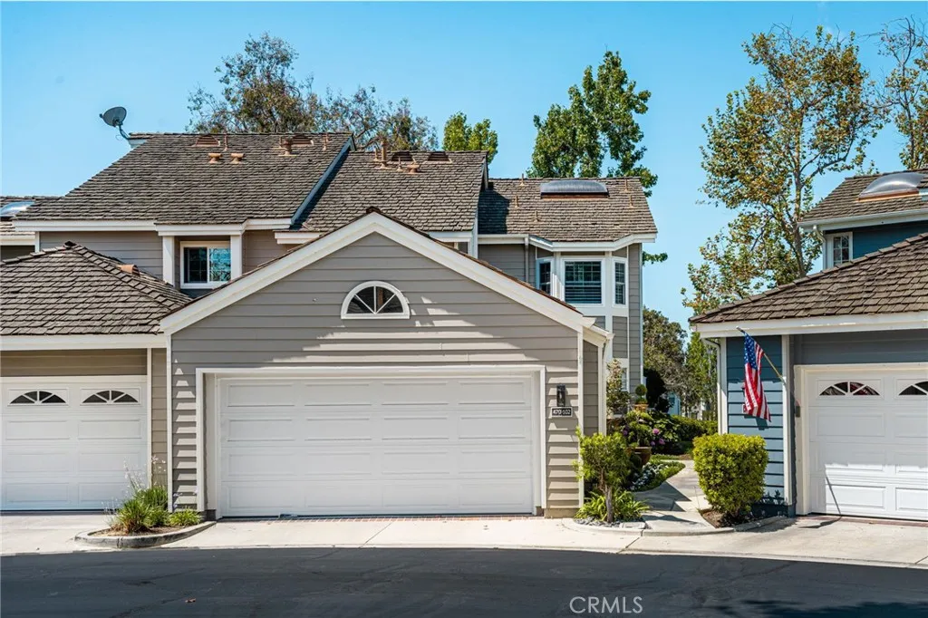 470 Medford Court Unit 102 — photo