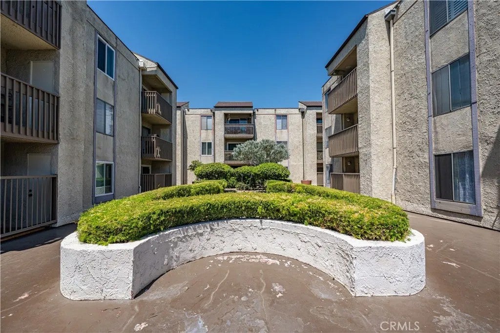 1620 Neil Armstrong Street 106 — photo