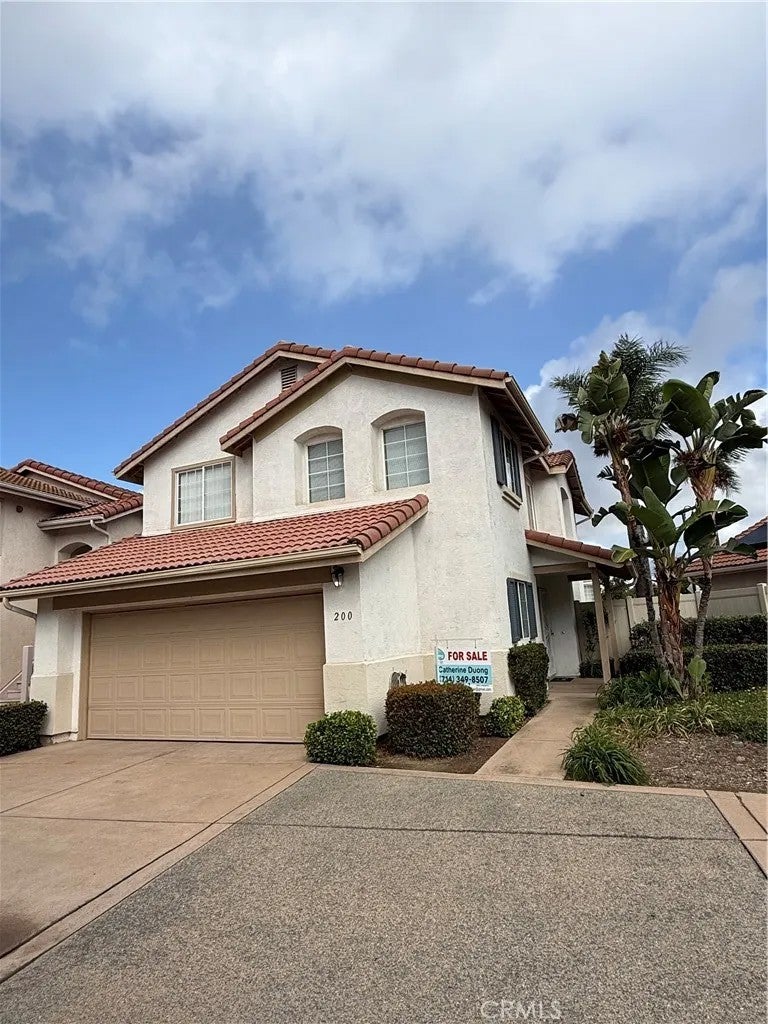 200 River Rock Court — photo