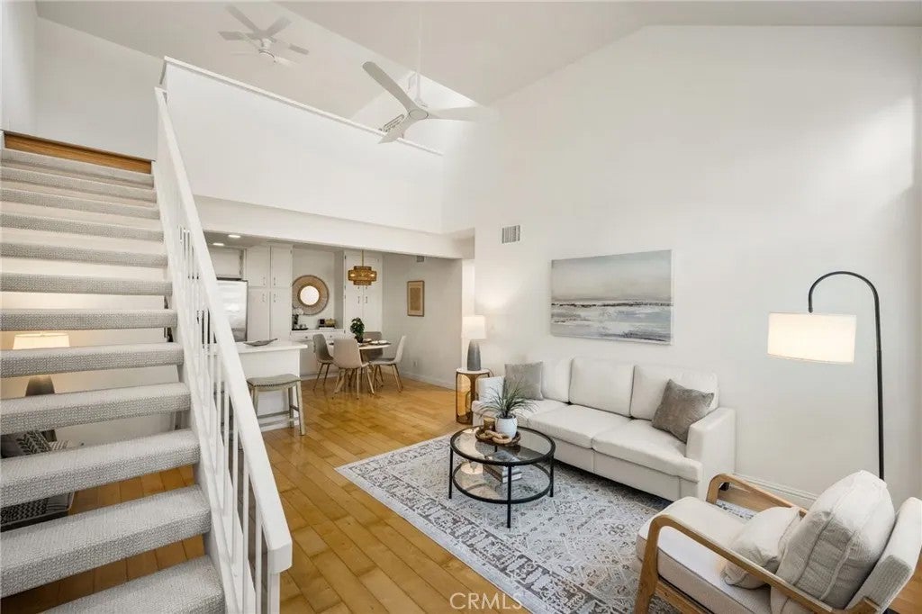 27272 Ryan Dr — photo